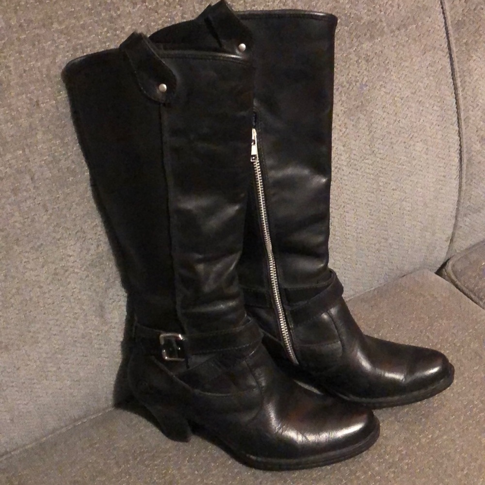 Beautiful Born black leather boots 7.5 like new